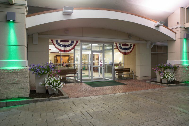 Holiday Inn South Kingstown-Newport Area By Ihg Exterior photo