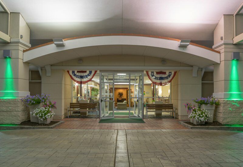 Holiday Inn South Kingstown-Newport Area By Ihg Exterior photo